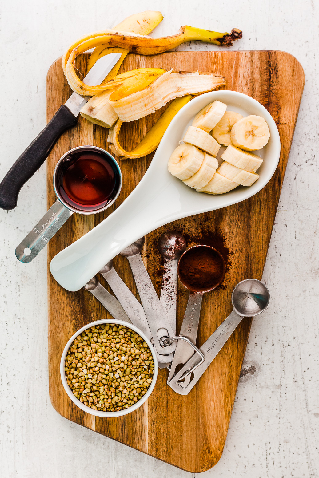 Easy & Healthy Chocolate-Buckwheat Porridge with Caramelized Bananas #vegan #breakfast #glutenfree