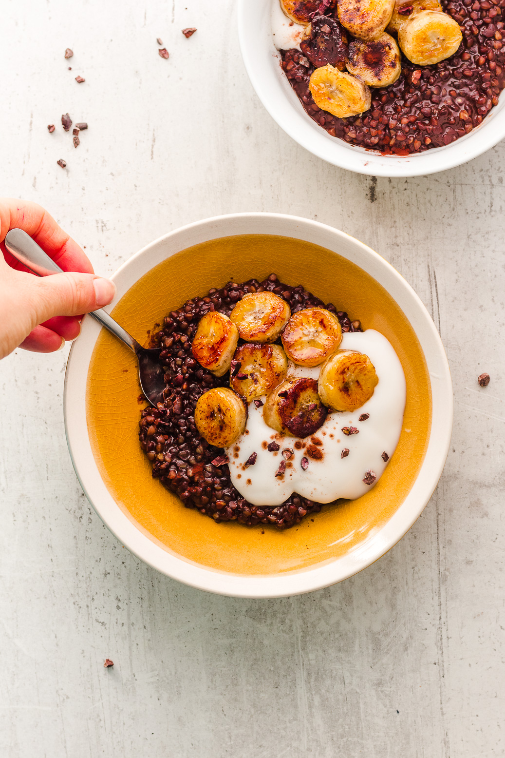 Easy & Healthy Chocolate-Buckwheat Porridge with Caramelized Bananas #vegan #breakfast #glutenfree