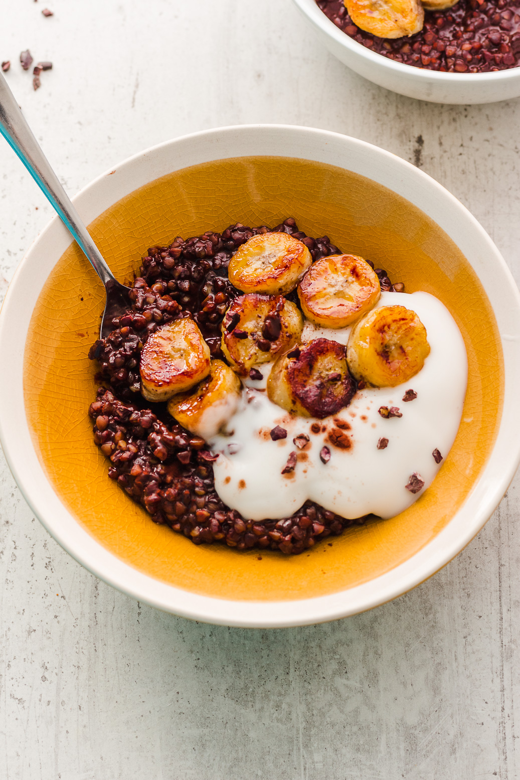Easy & Healthy Chocolate-Buckwheat Porridge with Caramelized Bananas #vegan #breakfast #glutenfree