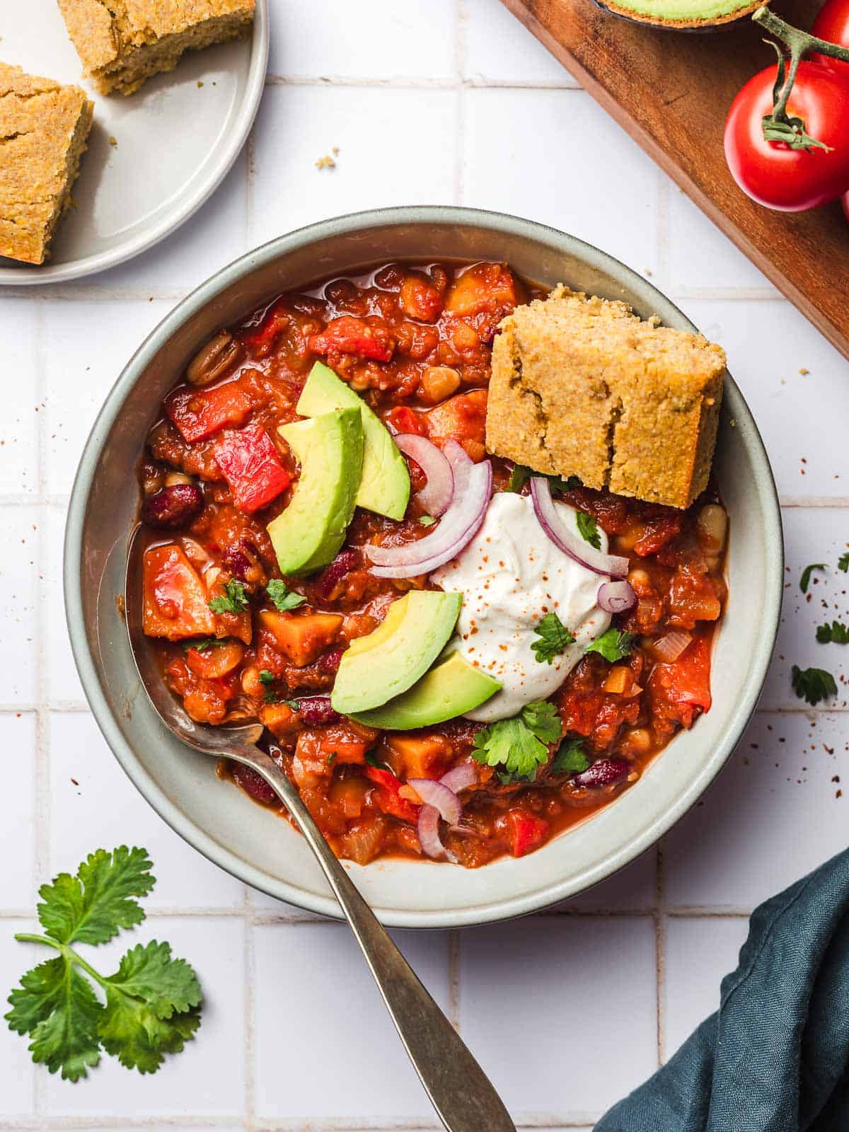 vegan sweet potato chili with cornbread