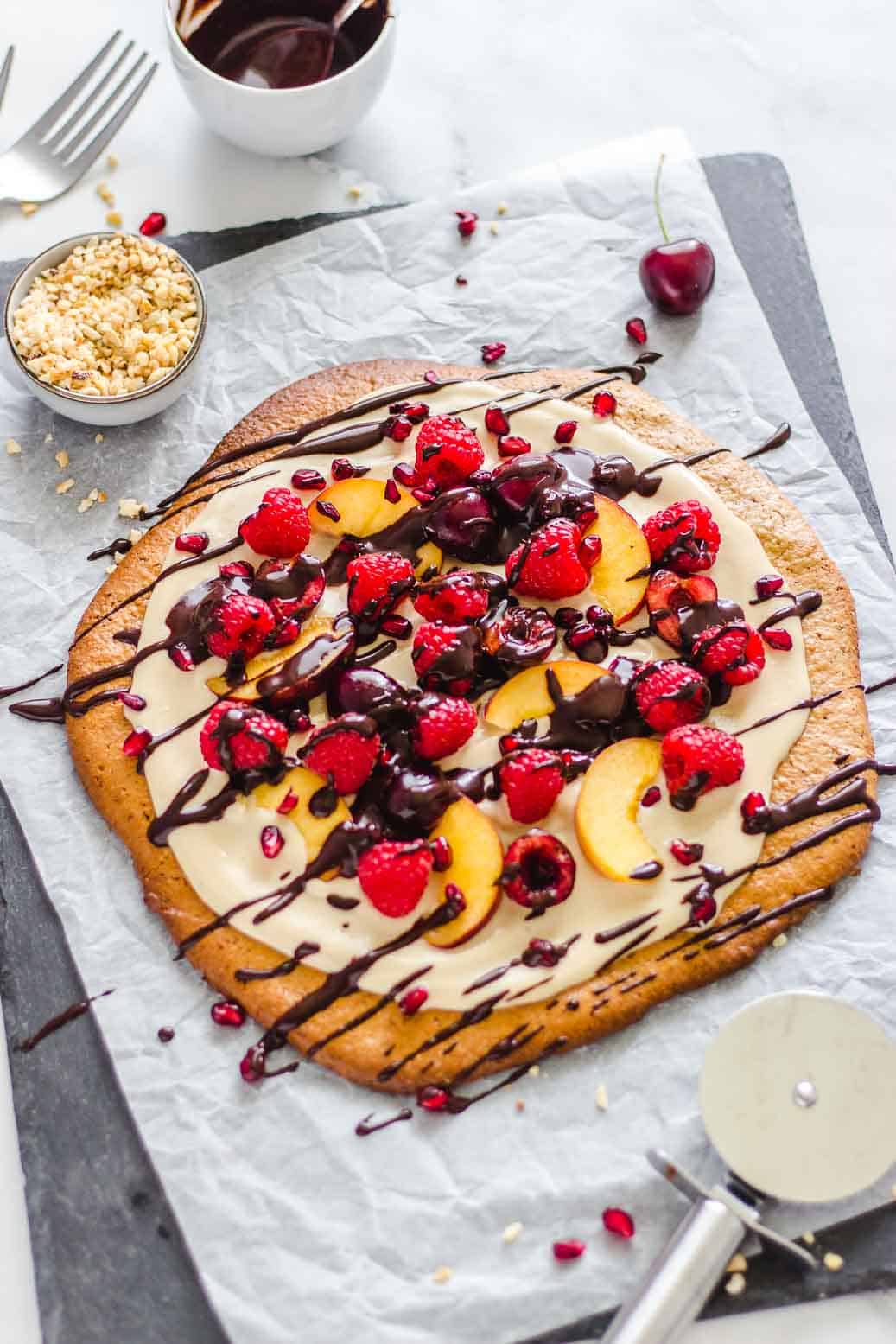 Fruity Vegan Cookie Pizza #vegan #gluten-free #cookie #pizza