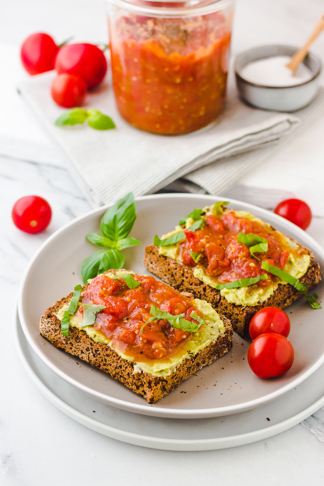 Hearty Vegan Tomato Jam #veggiejam #homemade #jam #vegan