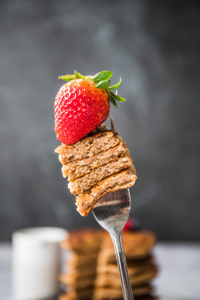 Vegan protein pancakes without protein powder #proteinpancakes #vegan