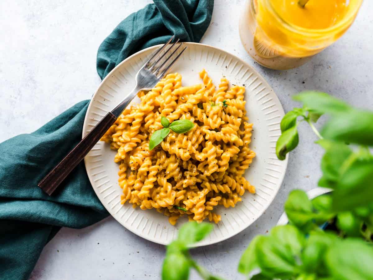 healthy vegan cheese sauce for pasta