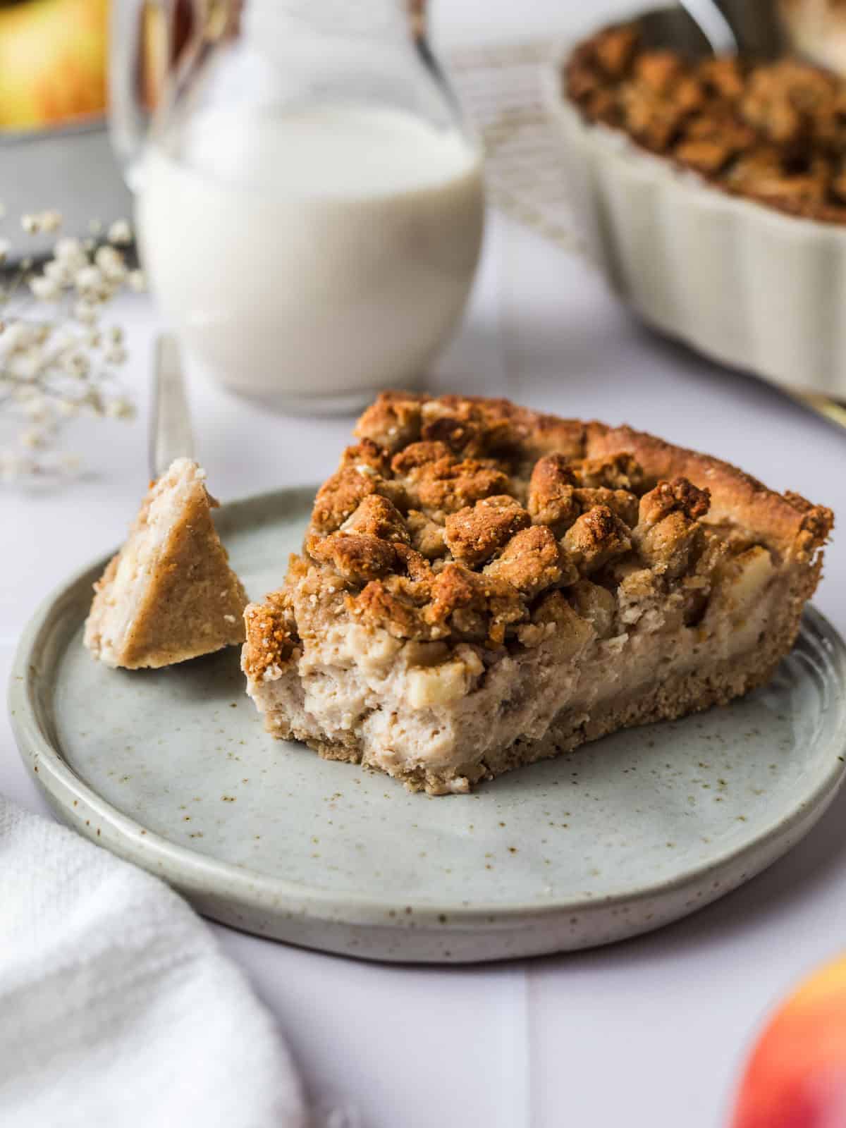 no refined sugar vegan apple cake with streusel topping