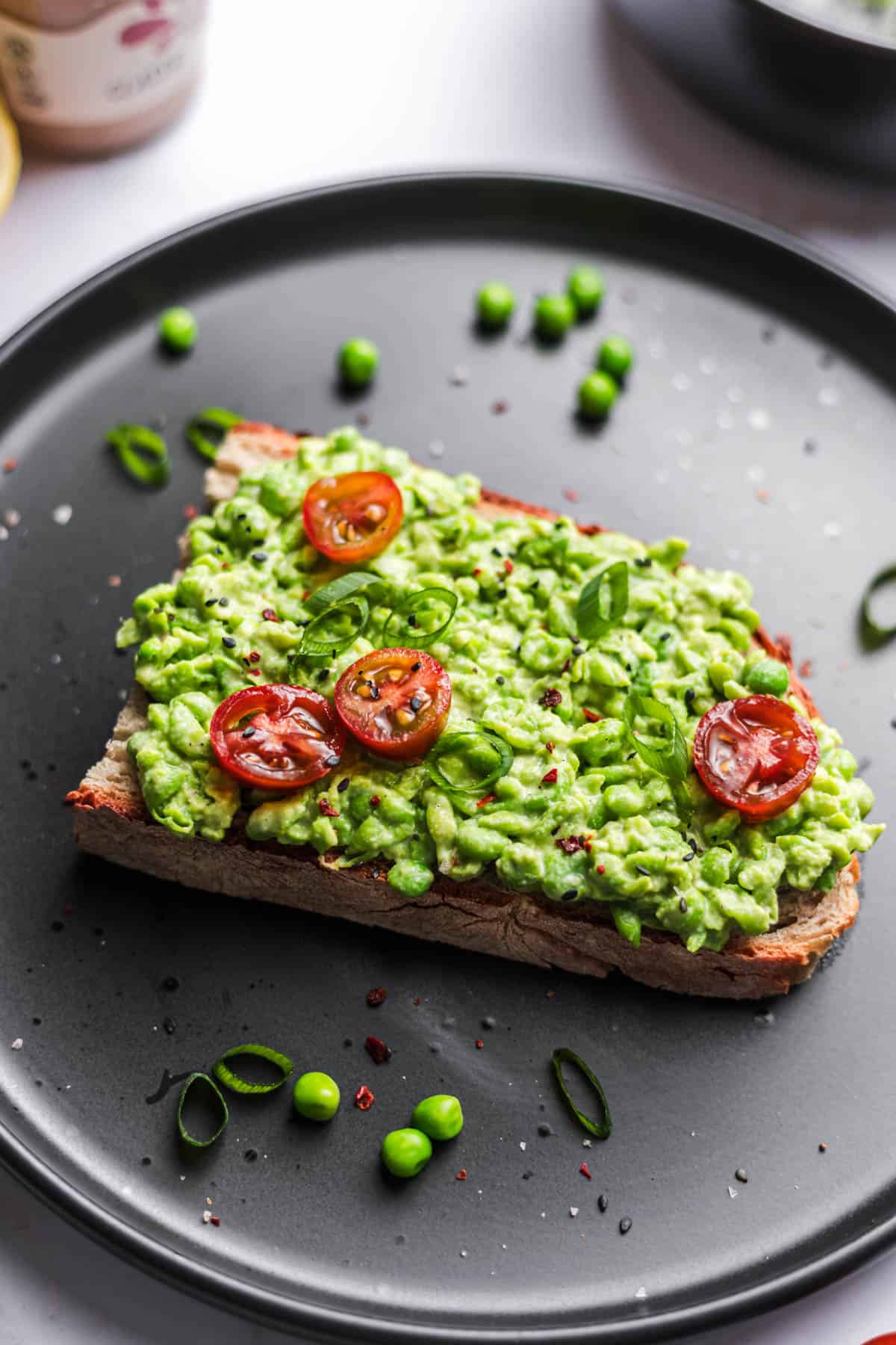 Peas on toast plant-based