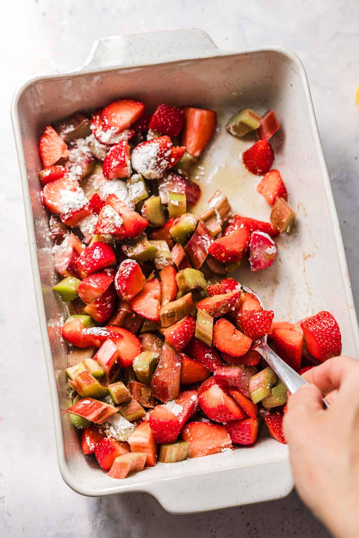 Vegan strawberry rhubarb crumble fruit filling