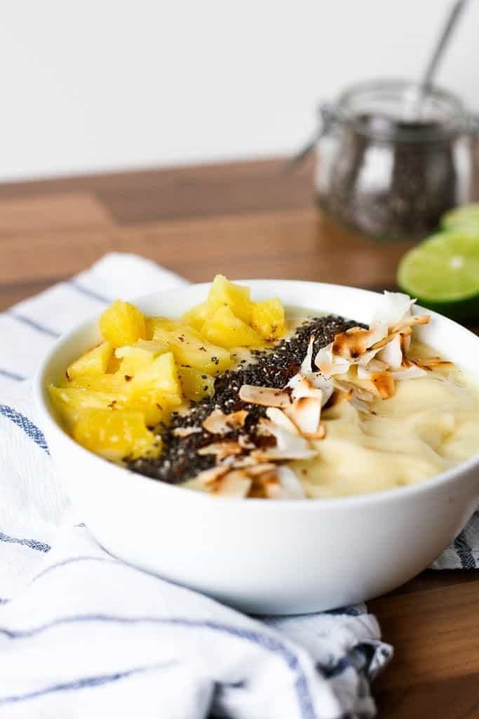 smoothie bowl with cauliflower