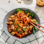 Vegan Carrot Noodle Bowl with Peanut Sauce #vegan#peanutbutter#lowcarb