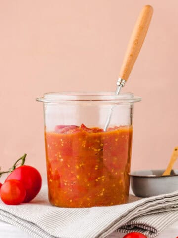 Hearty Vegan Tomato Jam #veggiejam #homemade #jam #vegan
