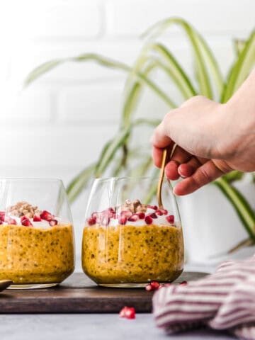 Vegan and sugar-free pumpkin pie overnight oats