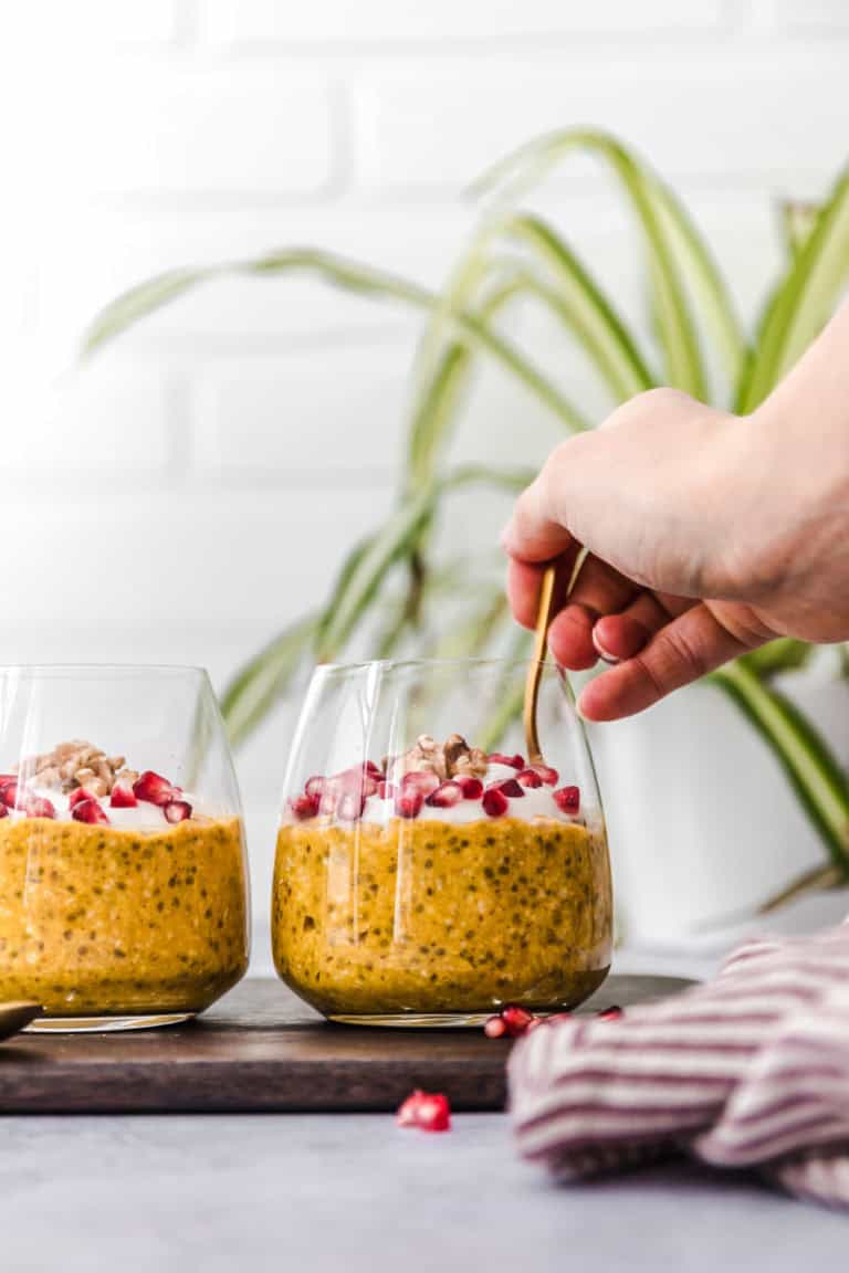 Vegan and sugar-free pumpkin pie overnight oats