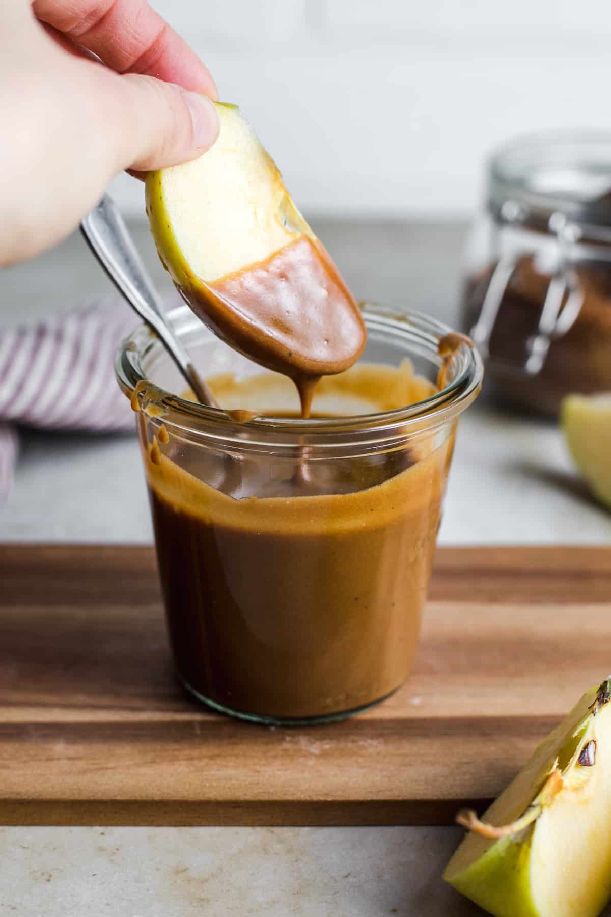 vegan 3-ingredient caramel sauce
