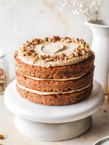 vegan carrot cake with walnuts