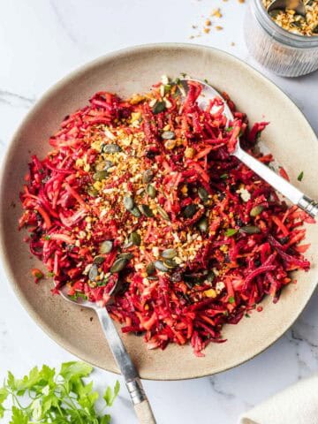 vegetarian raw beetroot salad without oil