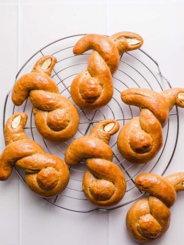 wholesome vegan easter bunny rolls