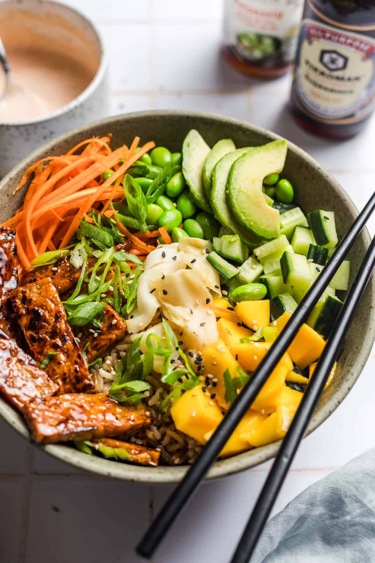 veganes poke bowl rezept mit tempeh