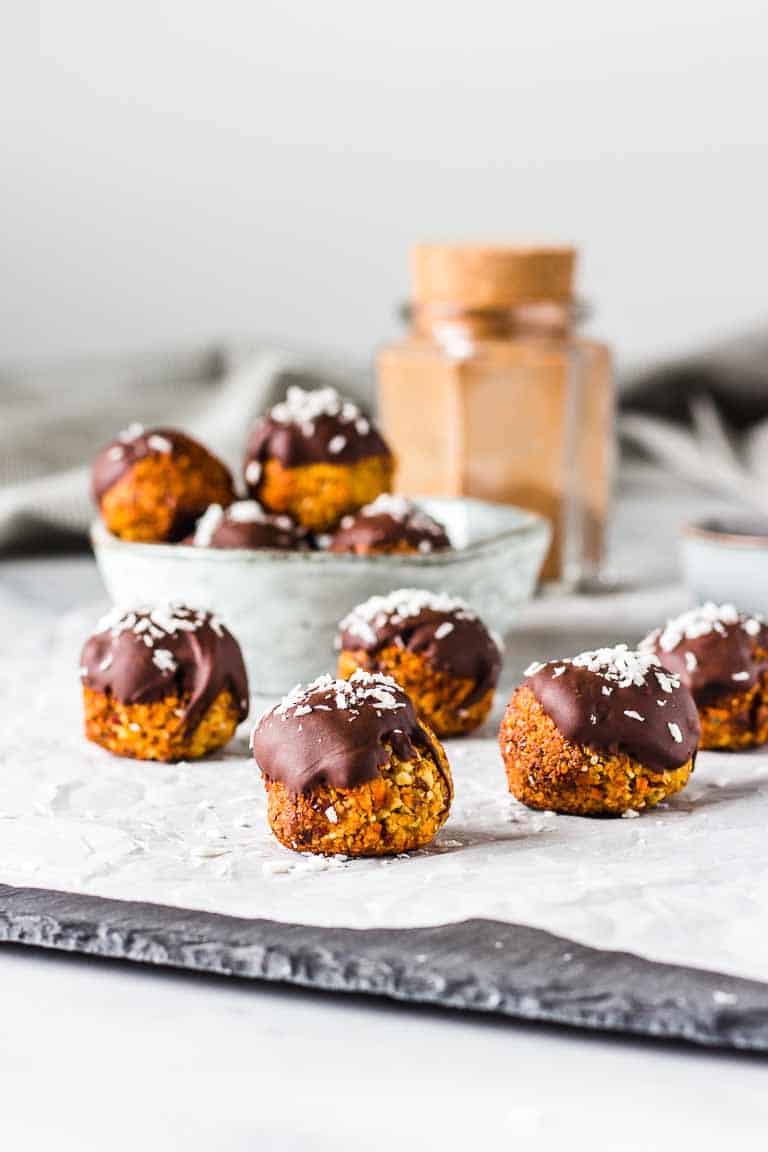 Süße Karotten-Nuss-Bällchen #vegan#gesund#Schokolade#Snack