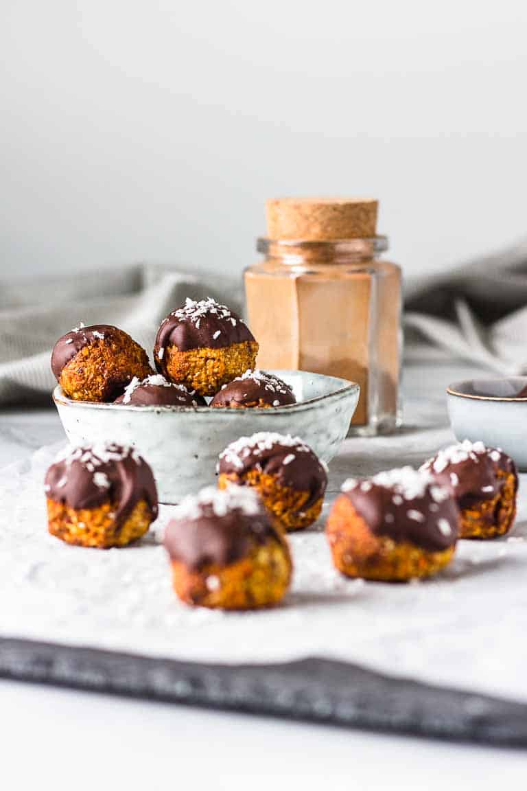 Süße Karotten-Nuss-Bällchen #vegan#gesund#Schokolade#Snack