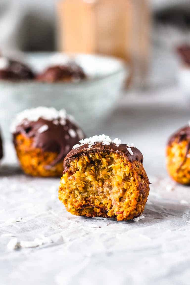 Süße Karotten-Nuss-Bällchen #vegan#gesund#Schokolade#Snack