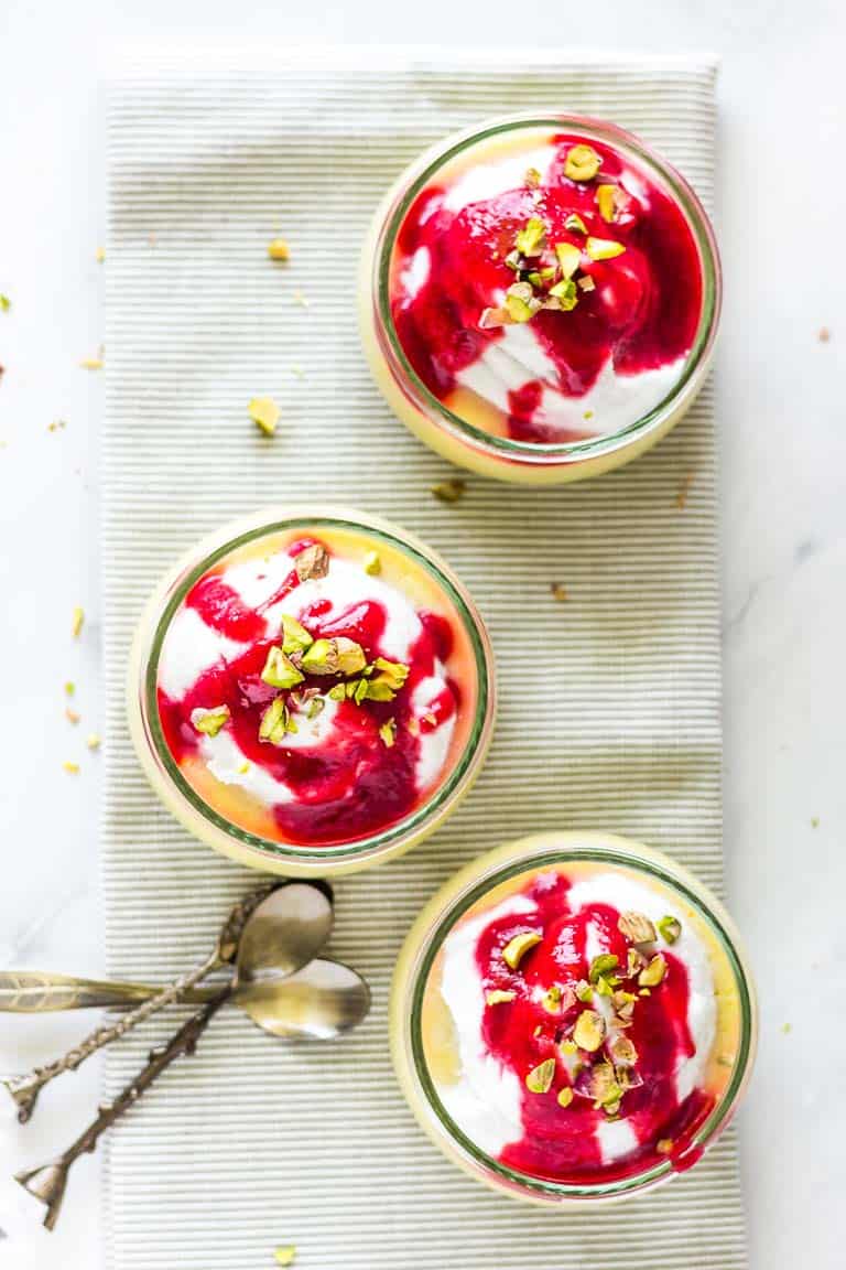 Veganes Zitronen-Dessert mit Kokossahne und Himbeersauce #vegan#dessert#gluten-free