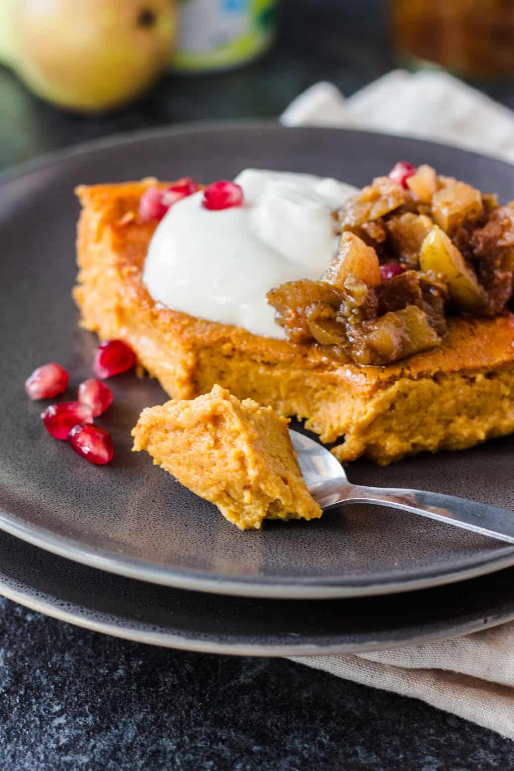 Veganer Kürbis-Quark-Auflauf mit birnen apfel kompott