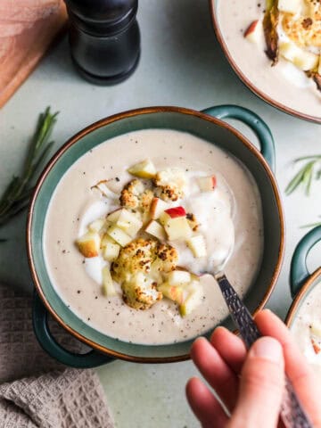 Vegane Blumenkohl-Maronen Suppe
