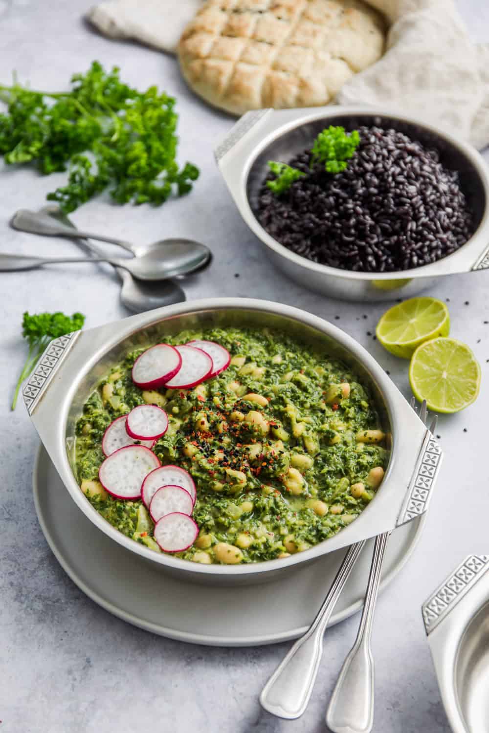 Veganer cremiger Spinat mit Bohnen