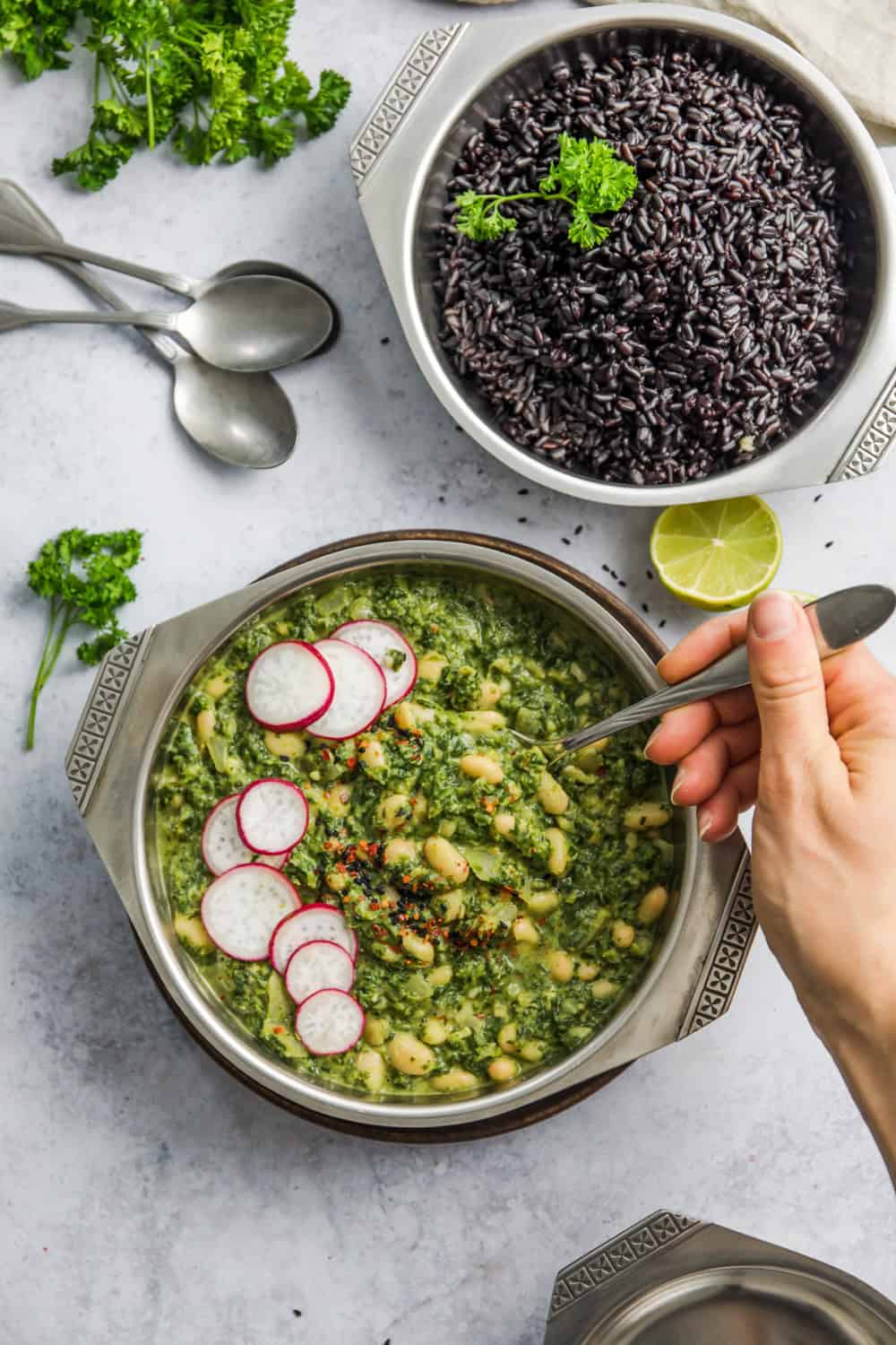 Veganer cremiger Spinat mit Bohnen