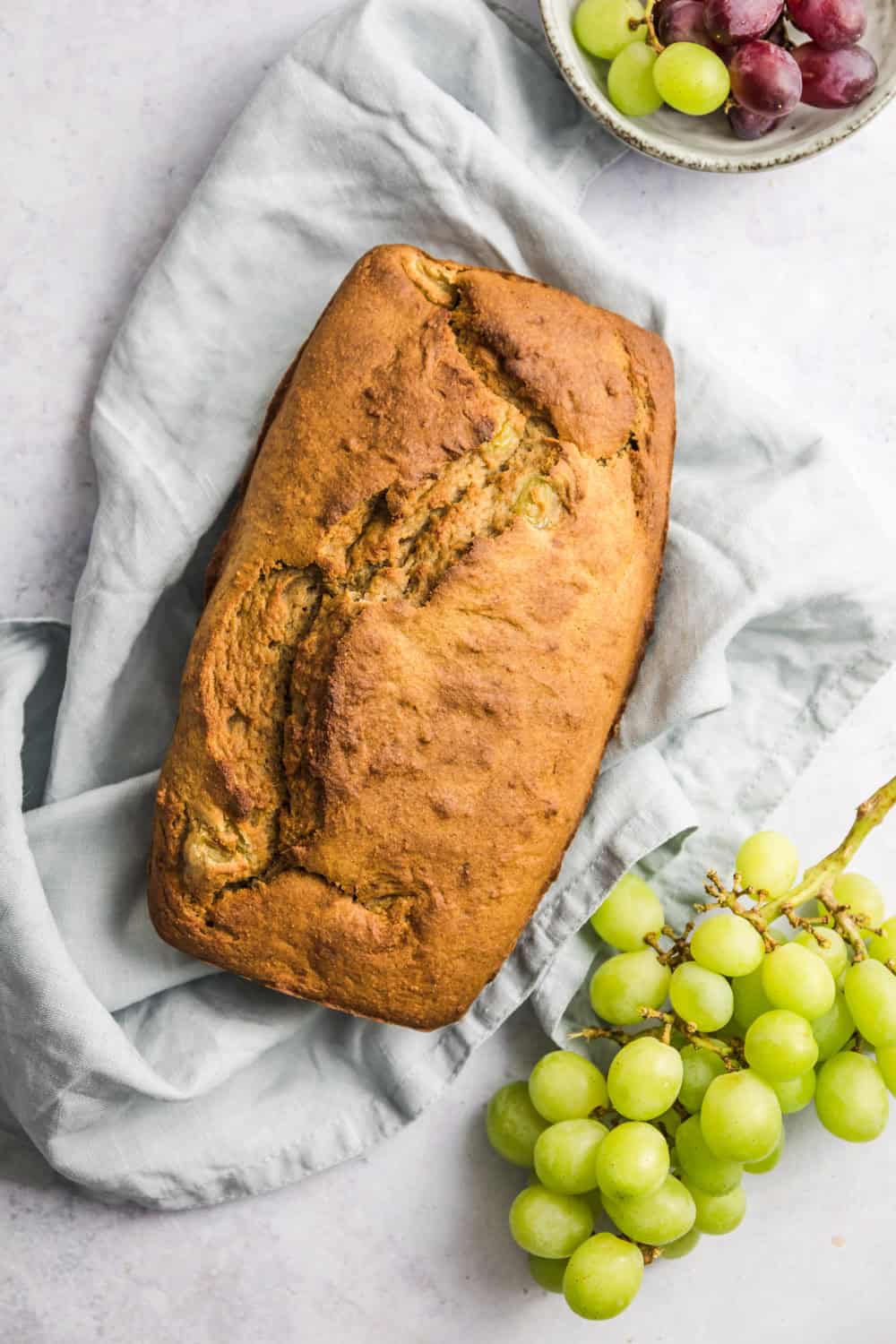 Veganes zuckerfreies Traubenbrot