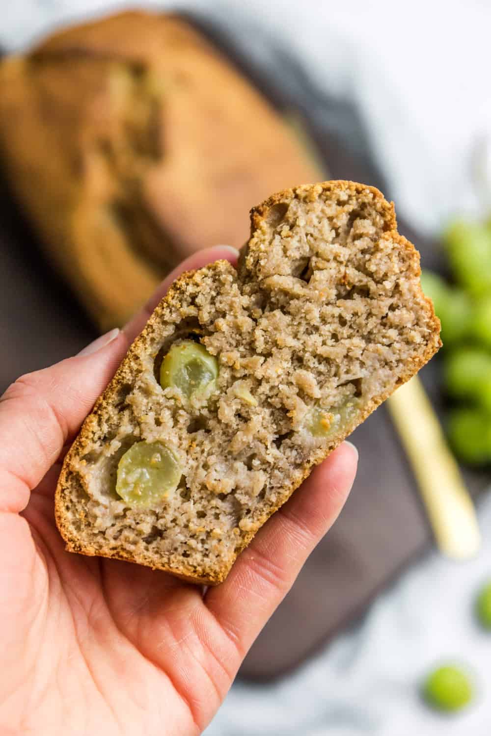 Veganes zuckerfreies Traubenbrot