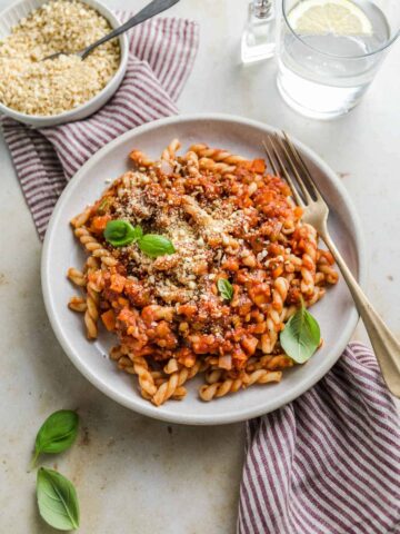 vegane linsennudeln mit parmesan