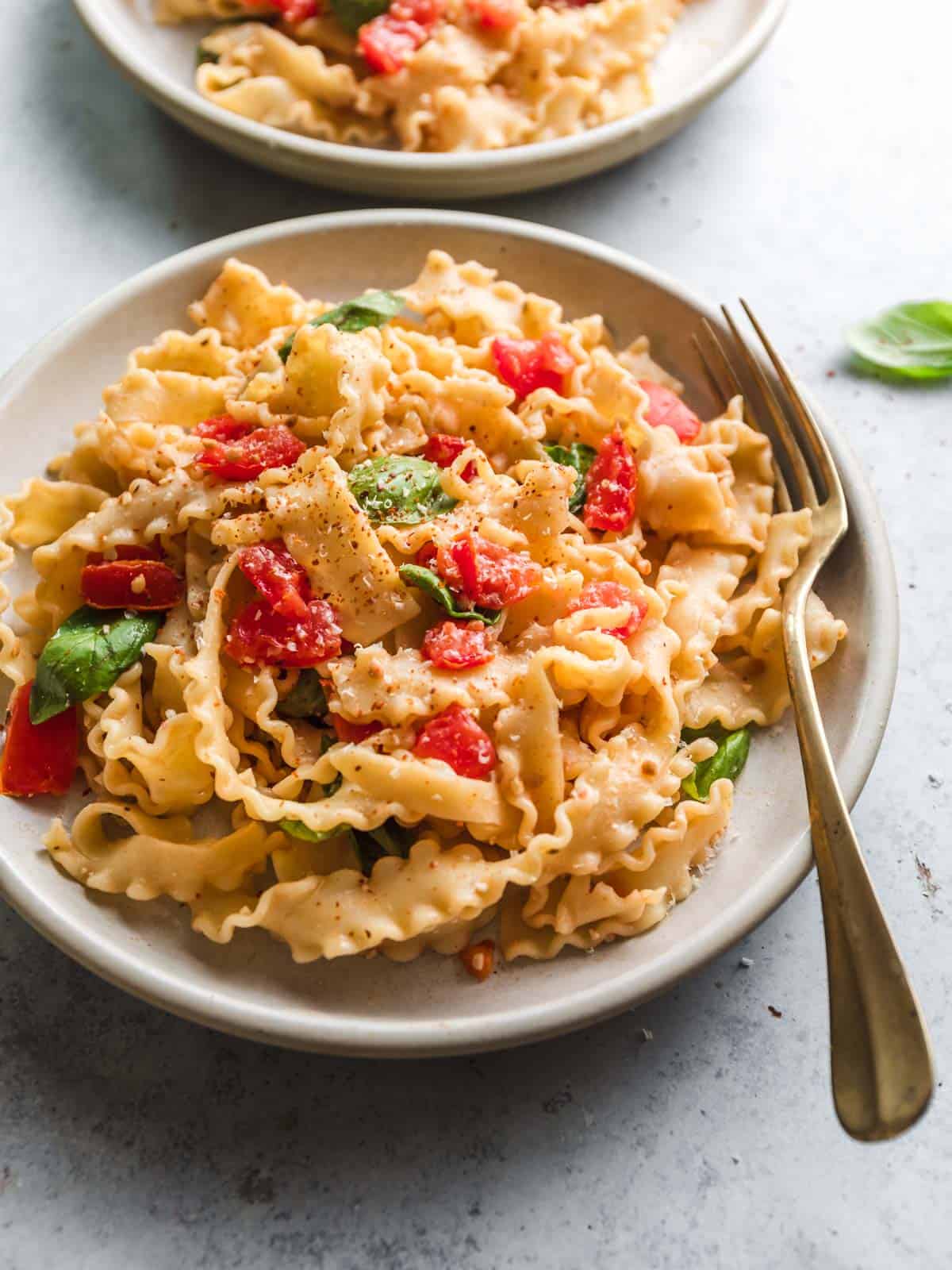 pasta tomate basilkum
