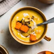 vegane kartoffelsuppe mit kürbis