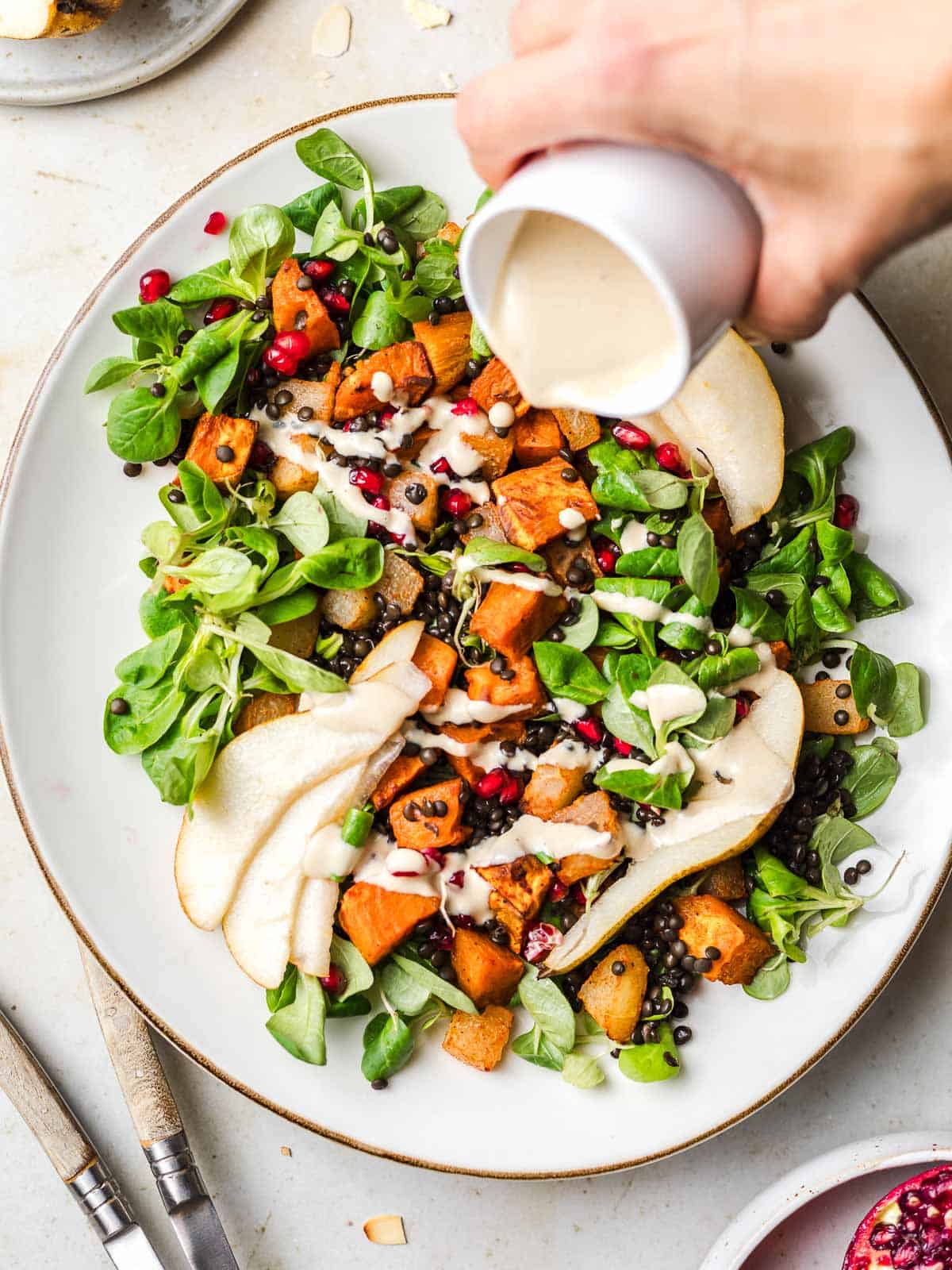 cremiges veganes tahin dressing für salat