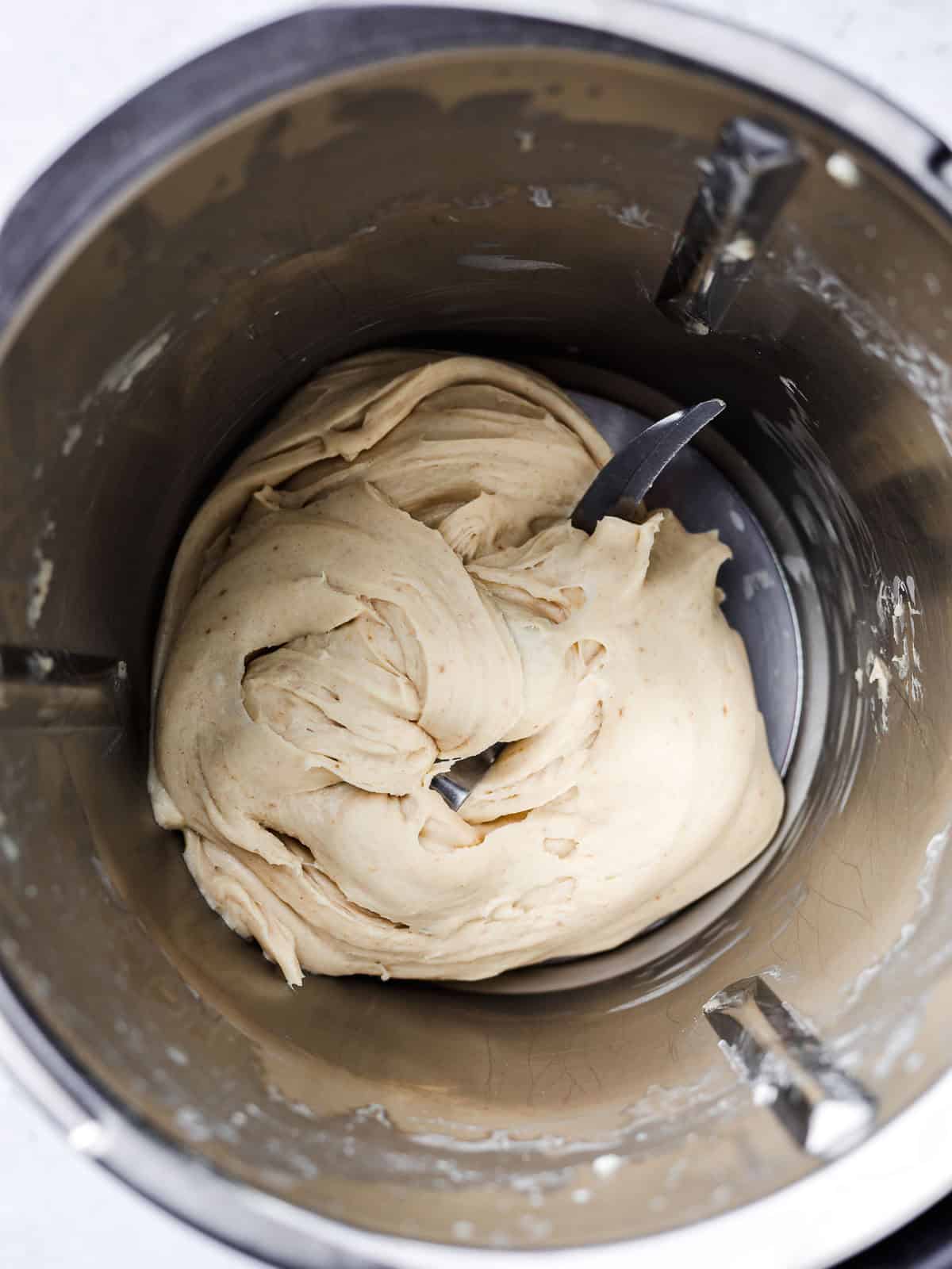 pizzateig geknetet in thermomix