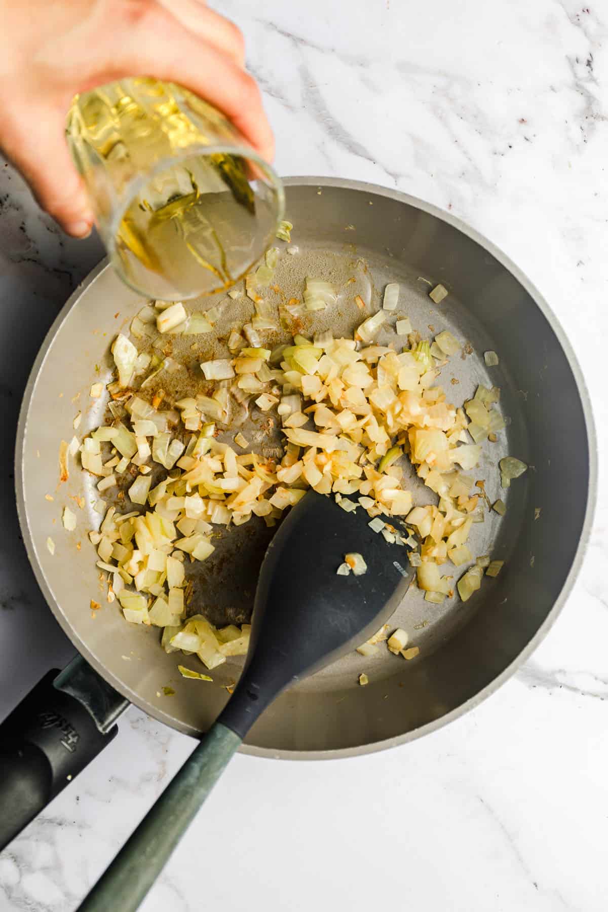 zwiebeln ablöschen für fondue