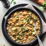 veganer linseneintopf mit räuchertofu