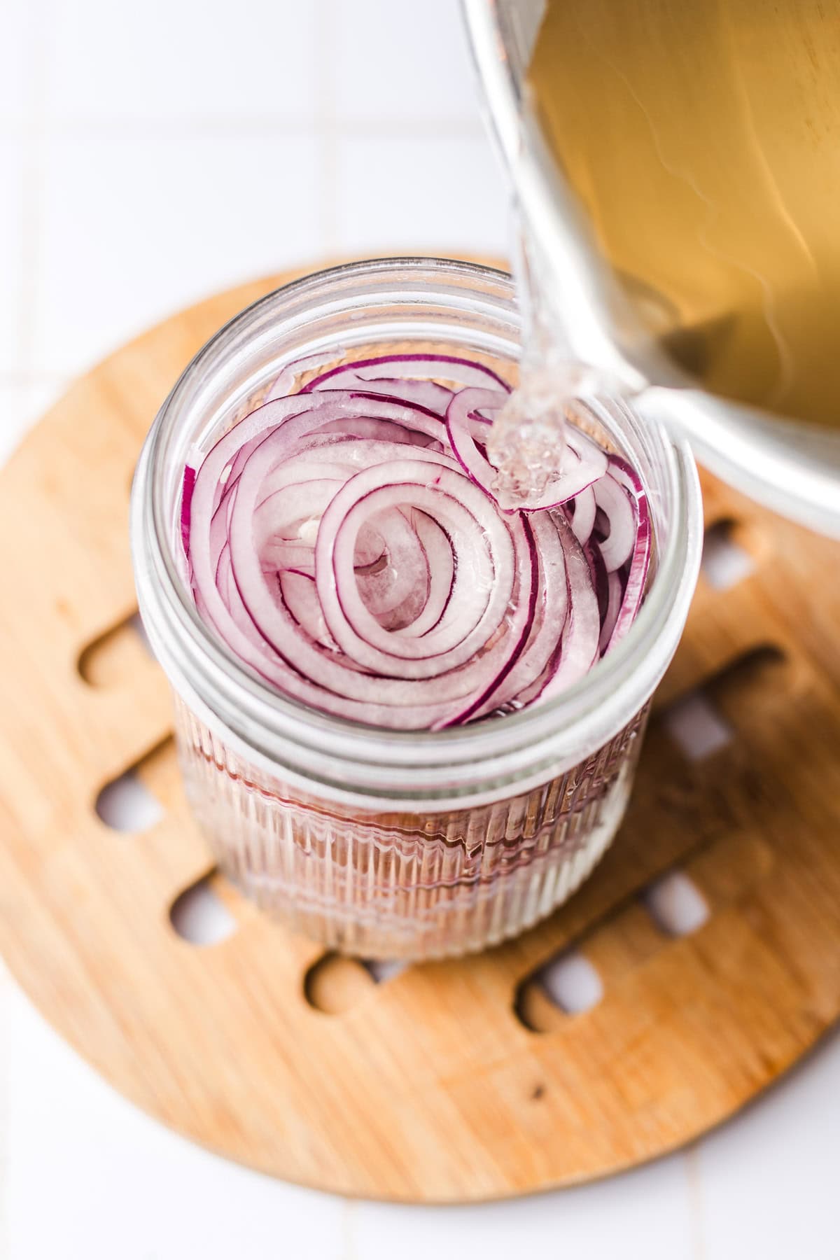 rezept für eingelegte rote Zwiebeln