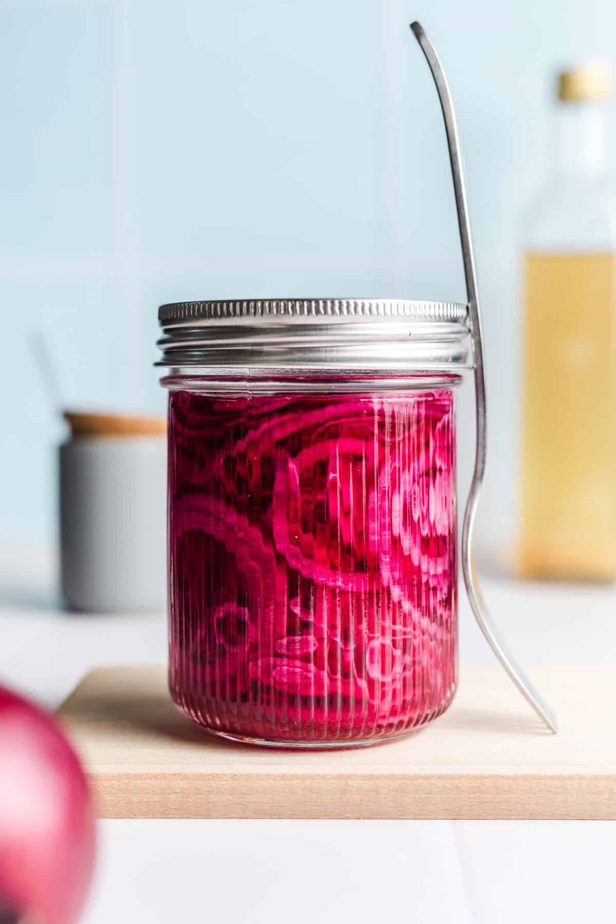eingelegte rote zwiebeln