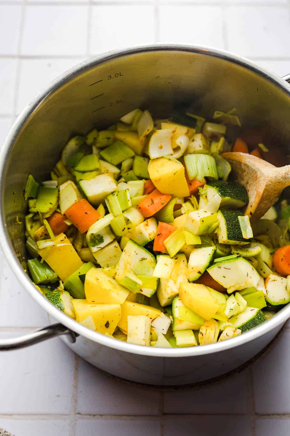 kartoffel gemüse suppe kochen