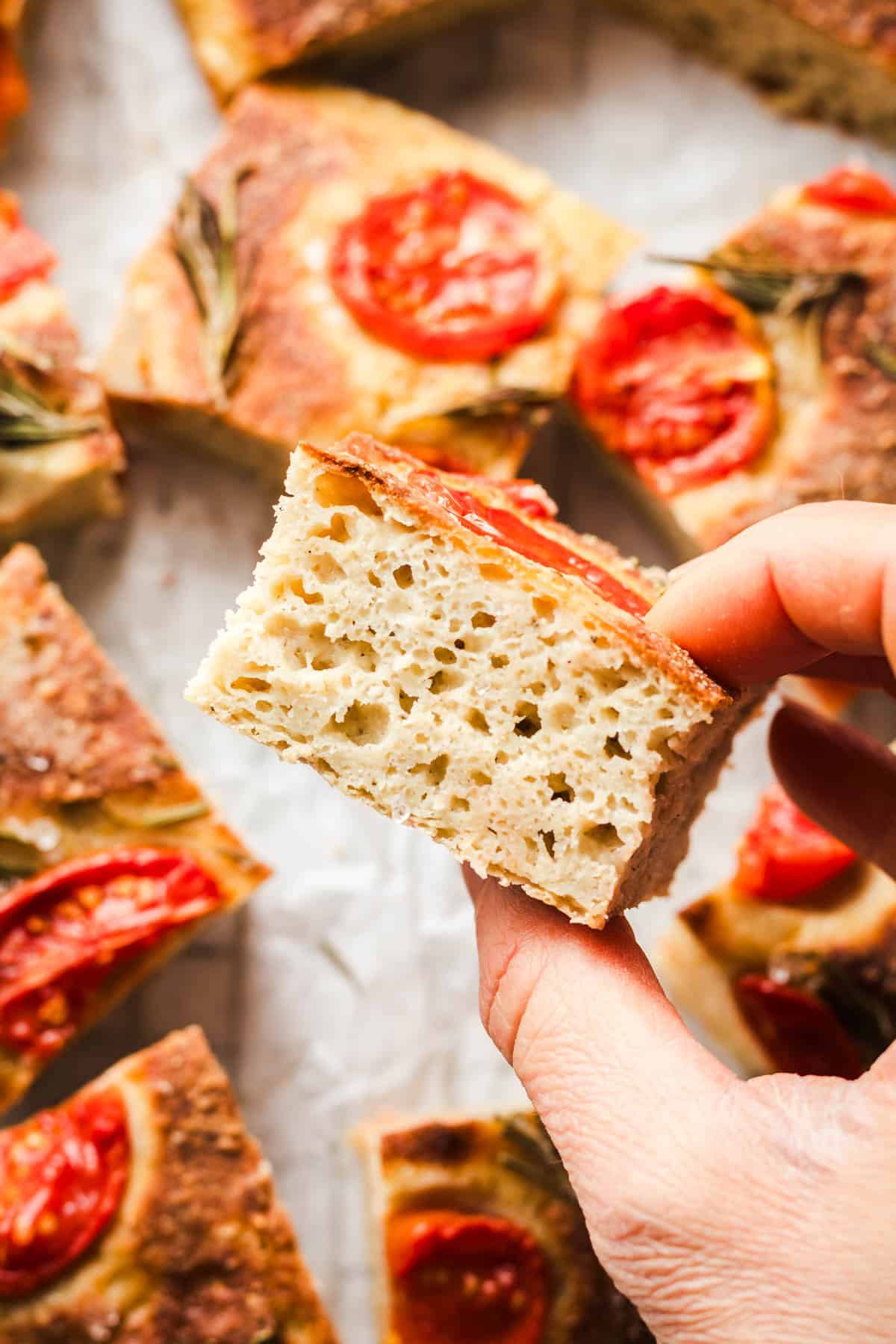 einfache vegane focaccia aus quinoa ohne öl