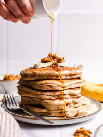 gesunde vollkorn pancakes vegan mit banane und walnüssen