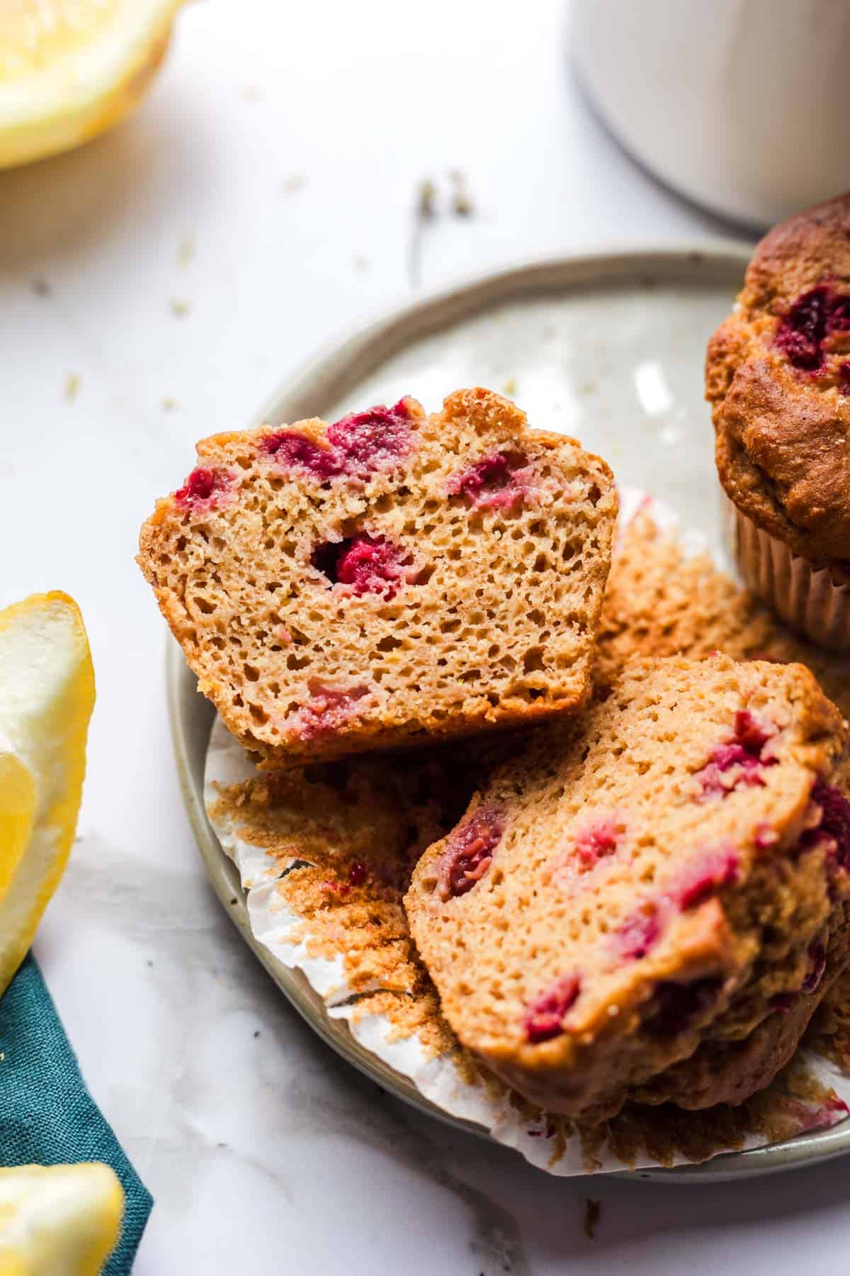 zuckerfreie vegane himbeer Muffins