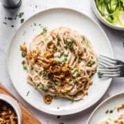 zucchini pasta rezept mit knusper tofu