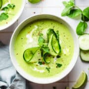 vegane grüne gurken suppe