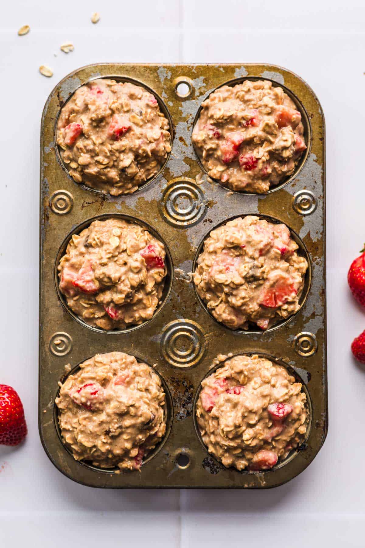 roher hafer muffin teig in form