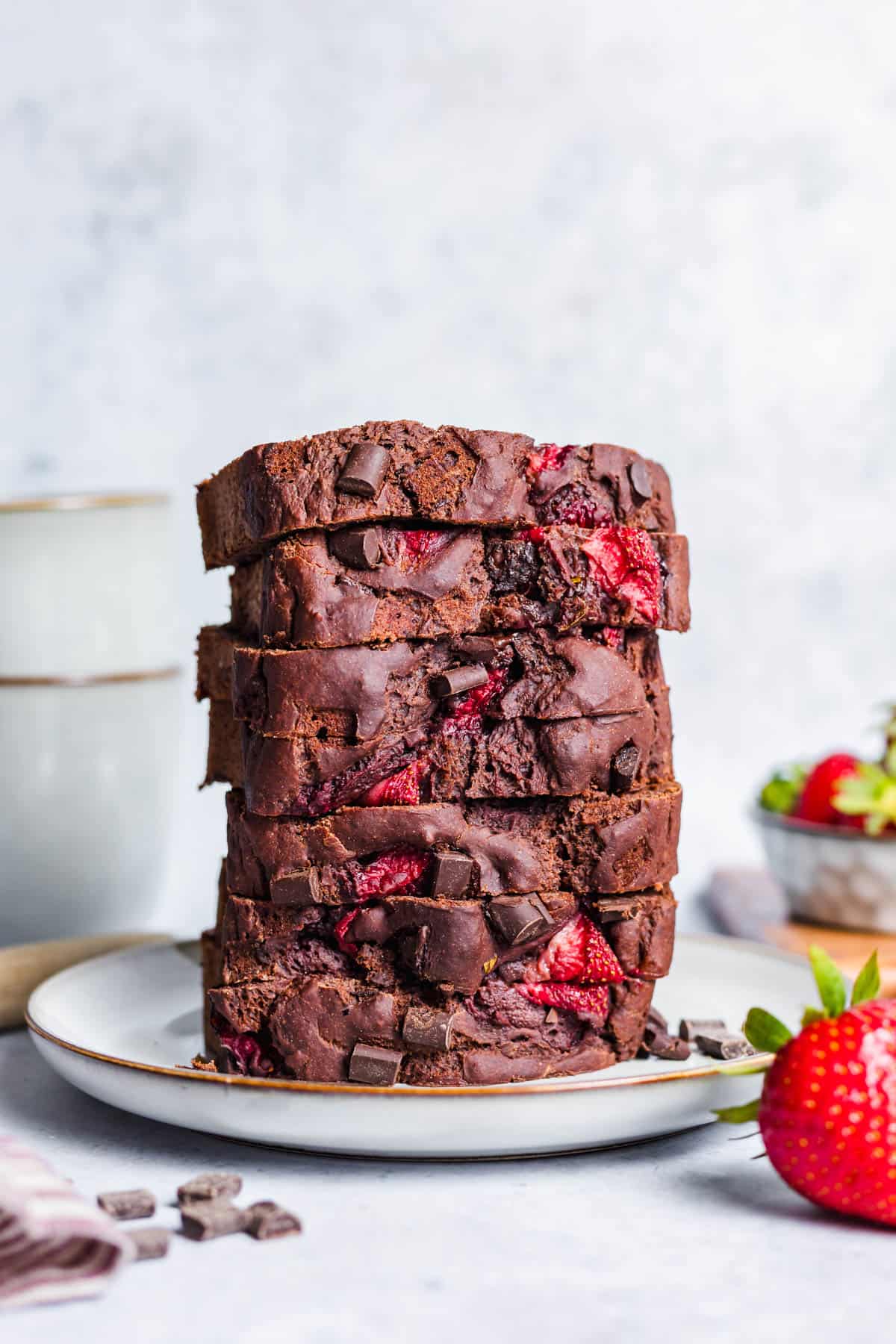 veganes schoko bananenbrot mit erdbeeren ohne ei
