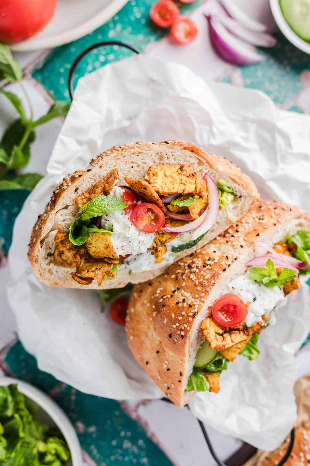 shawarma vegan in fladenbrot mit joghurt sauce