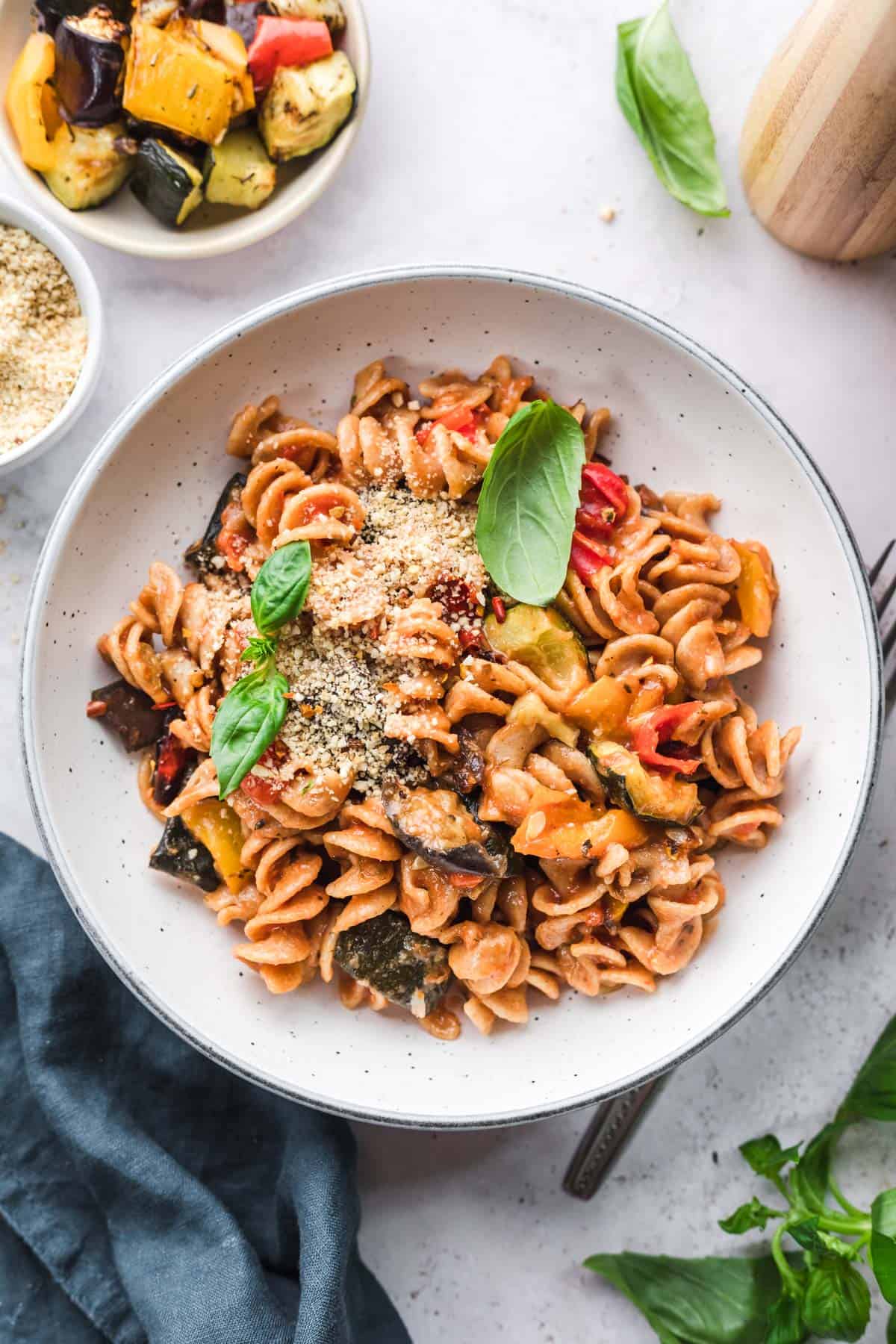 vegane one pot pasta mit ofengemüse